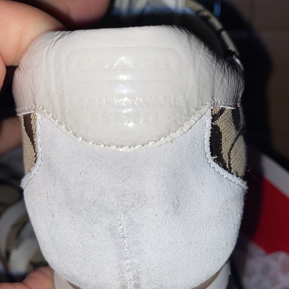 Beautiful  sneakers were once super comfortable super nice in good condition - Picture 5 of 8